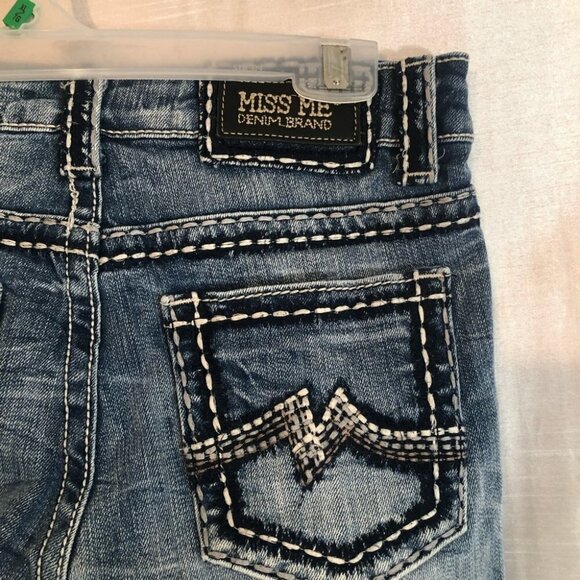 Miss Me Boyfriend Bermuda Denim  Med Wash Shorts Ladies 26 - Picture 10 of 14